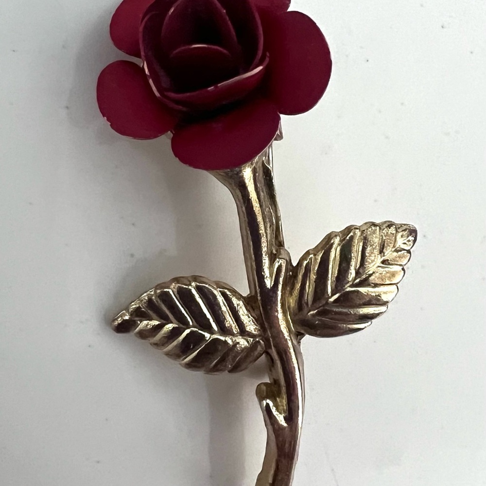 BROOCH VINTAGE 70s Red Rose with Gold Stem Pin